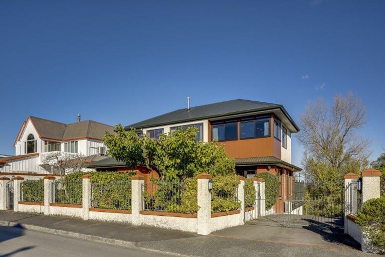 Photo of property in 123 Thompson Road, Bluff Hill, Napier, 4110