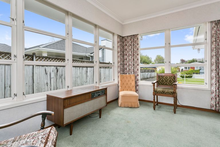 Photo of property in 20 Clare Street, Cambridge, 3434