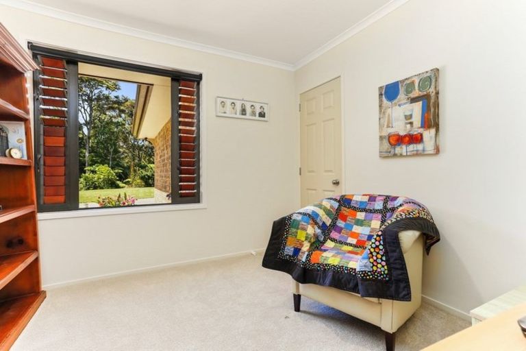 Photo of property in 240 Pine Valley Road, Dairy Flat, Silverdale, 0992