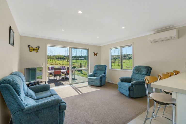 Photo of property in 57 Charnley Way, Kinloch, Taupo, 3385