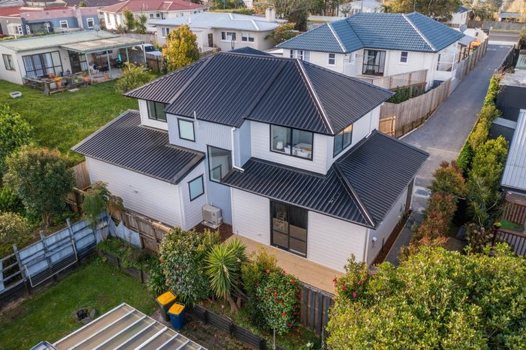 Photo of property in 184a Waimumu Road, Massey, Auckland, 0614