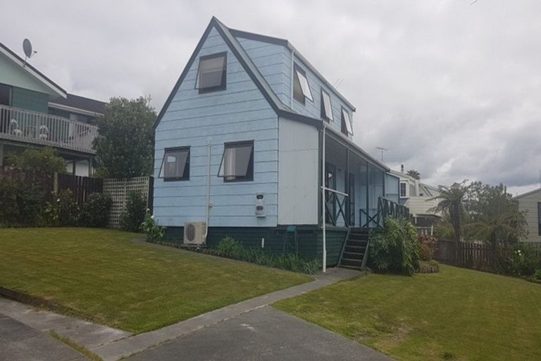 Photo of property in 12 Mayne Place, Snells Beach, 0920