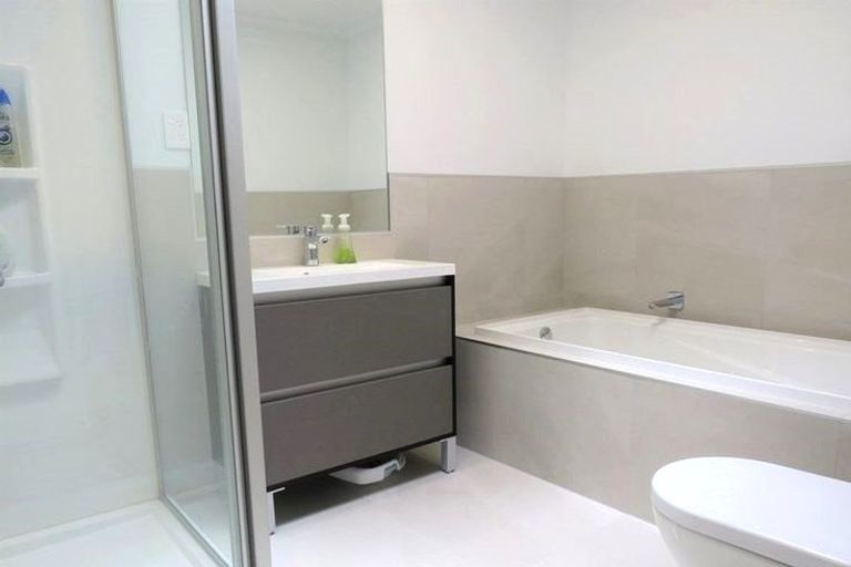 Photo of property in 20 Gilbert Hall Way, Swanson, Auckland, 0614