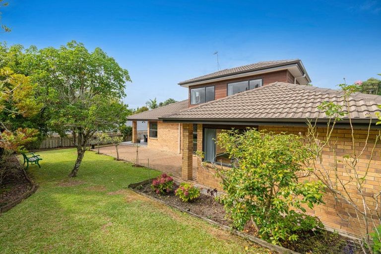 Photo of property in 9 Thornbill Rise, Unsworth Heights, Auckland, 0632