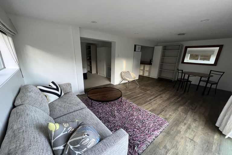 Photo of property in 1/50 La Trobe Street, Pakuranga Heights, Auckland, 2010