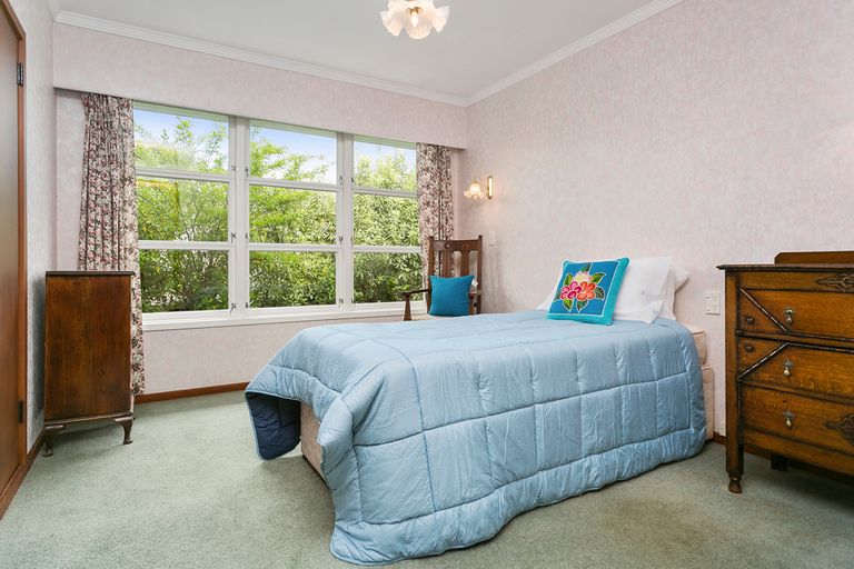 Photo of property in 20 Clare Street, Cambridge, 3434