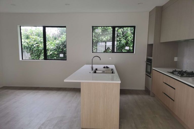 Photo of property in 22e Tui Crescent, Manurewa, Auckland, 2102