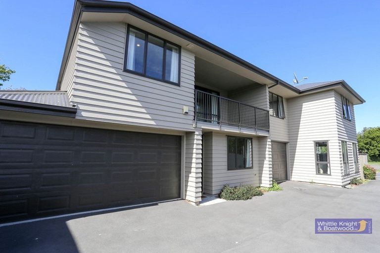 Photo of property in 2/422 Barbadoes Street, Edgeware, Christchurch, 8013
