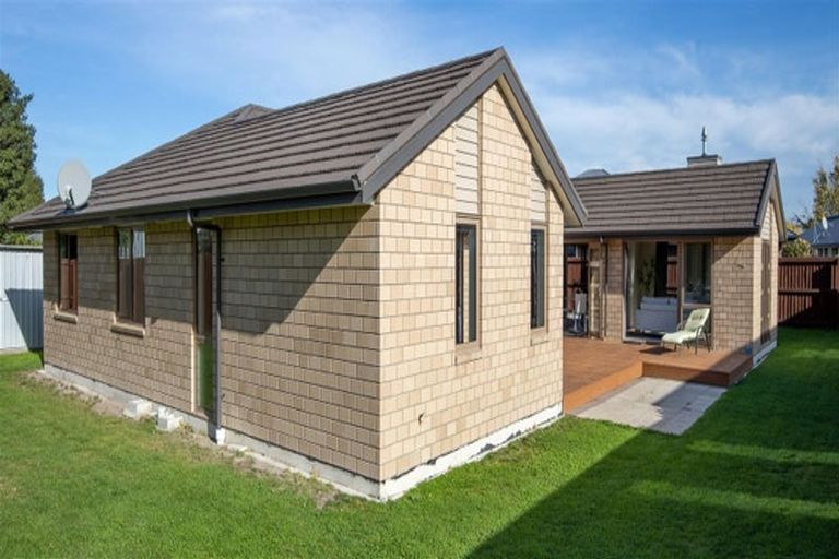 Photo of property in 14 Globe Bay Drive, Templeton, Christchurch, 8042