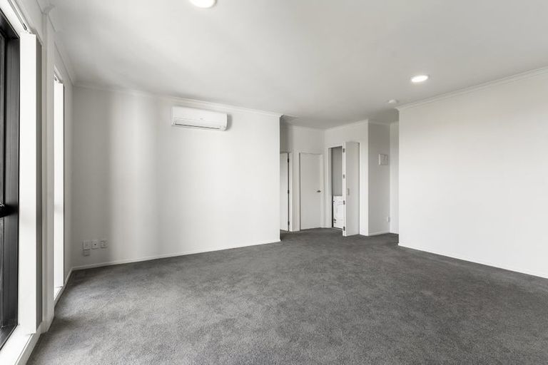 Photo of property in 9/130 Stancombe Road, Flat Bush, Auckland, 2016
