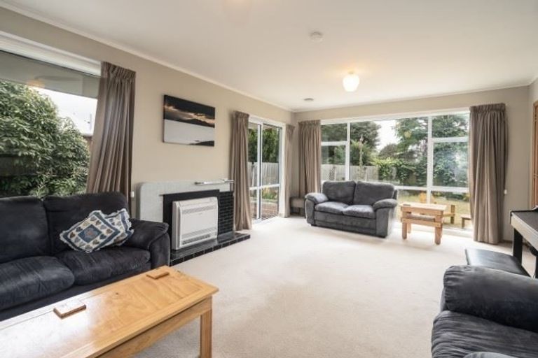 Photo of property in 214 Yaldhurst Road, Avonhead, Christchurch, 8042