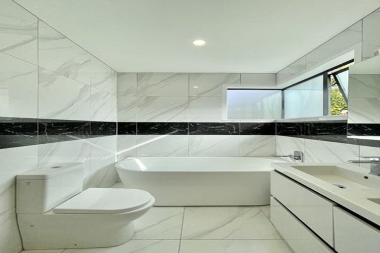 Photo of property in 90a Khandallah Road, Khandallah, Wellington, 6035