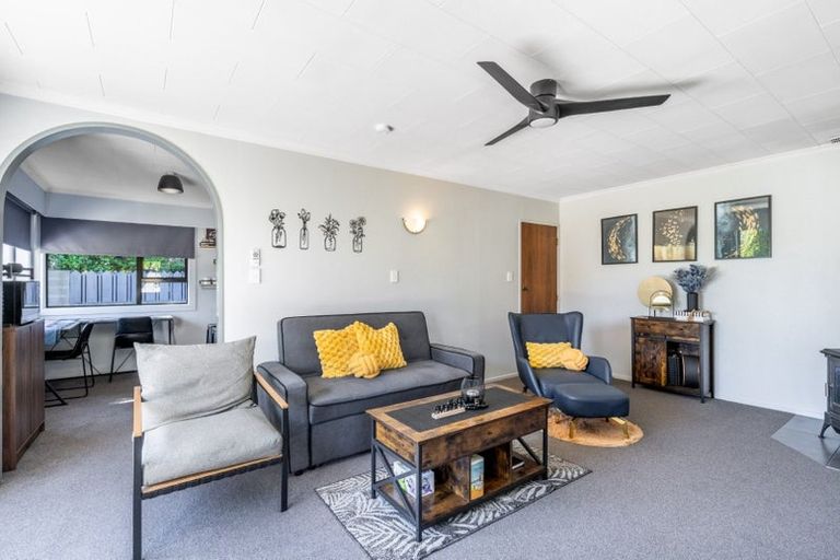 Photo of property in 106 Cunningham Crescent, Grasmere, Invercargill, 9810