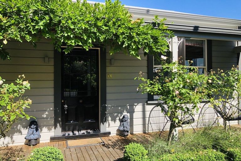 Photo of property in 14 Brook Street, The Brook, Nelson, 7010