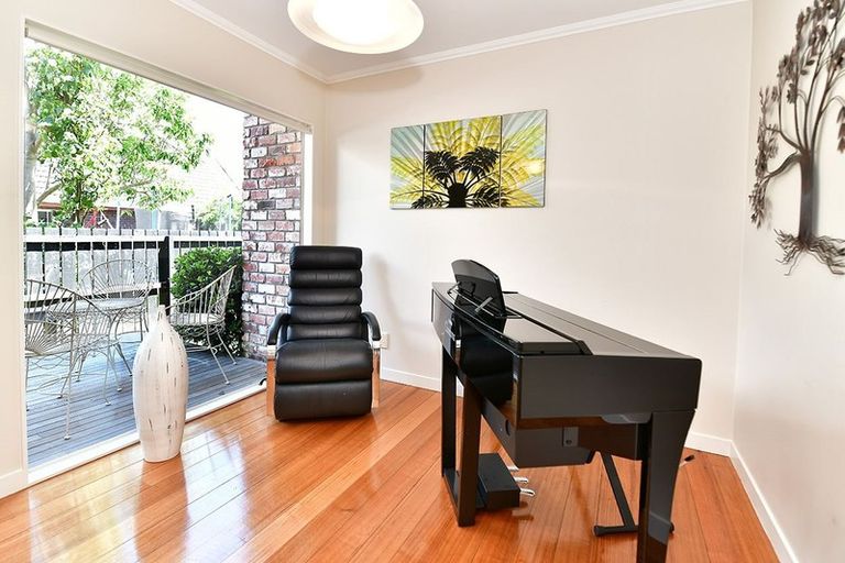 Photo of property in 3a The Circle, Manly, Whangaparaoa, 0930