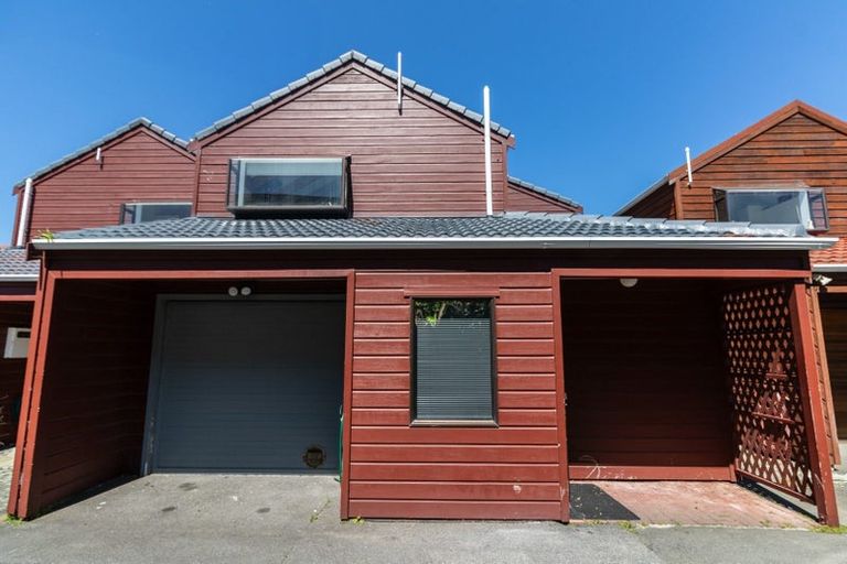Photo of property in 18b Rangitane Street, Maupuia, Wellington, 6022