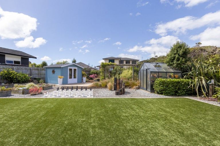 Photo of property in 40 Banks Boulevard, Whitby, Porirua, 5024