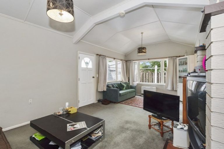 Photo of property in 9 Bettina Road, Fairfield, Hamilton, 3214