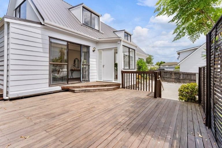 Photo of property in 9a Brandon Road, Manly, Whangaparaoa, 0930