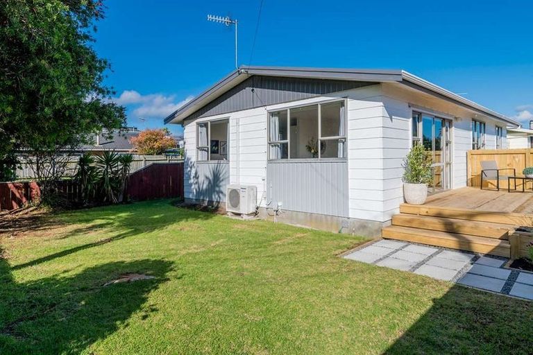 Photo of property in 46 Martin Road, Paraparaumu Beach, Paraparaumu, 5032