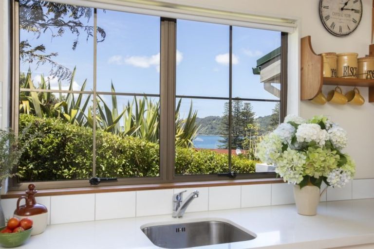 Photo of property in 51 Grand View Road, Leigh, 0985