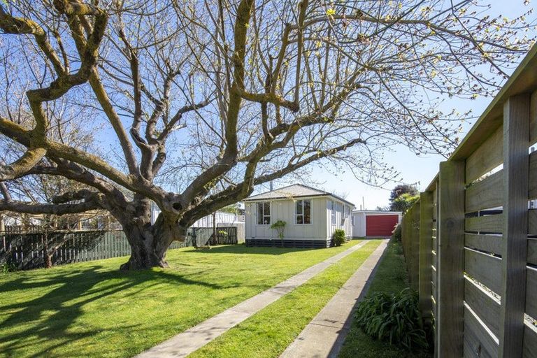 Photo of property in 14 Broadway Avenue, Waikuku Beach, 7473