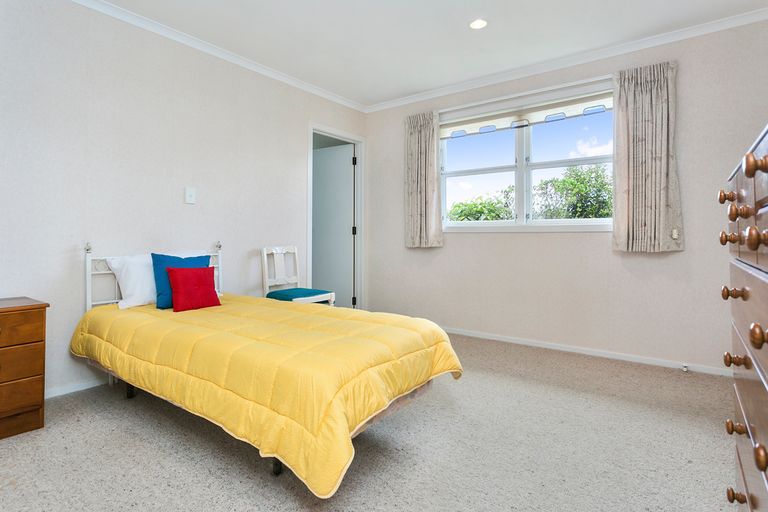 Photo of property in 20 Clare Street, Cambridge, 3434