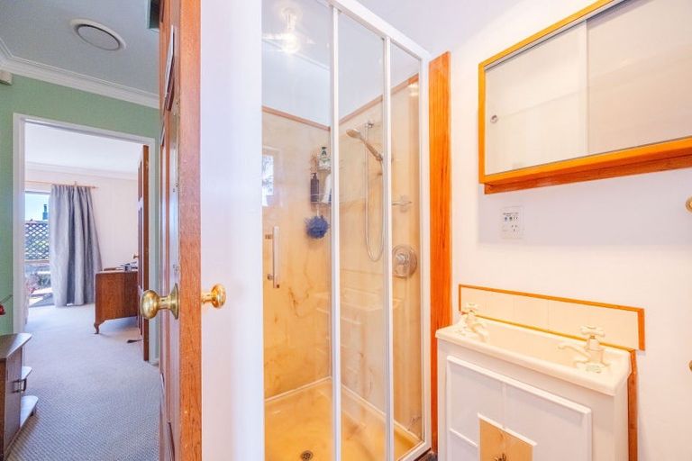 Photo of property in 15a Holyrood Terrace, Waipukurau, 4200