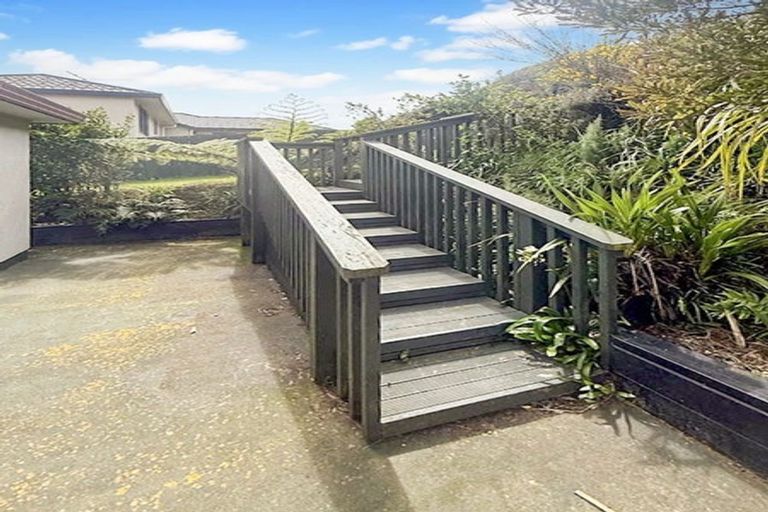 Photo of property in 111 Woodman Drive, Tawa, Wellington, 5028