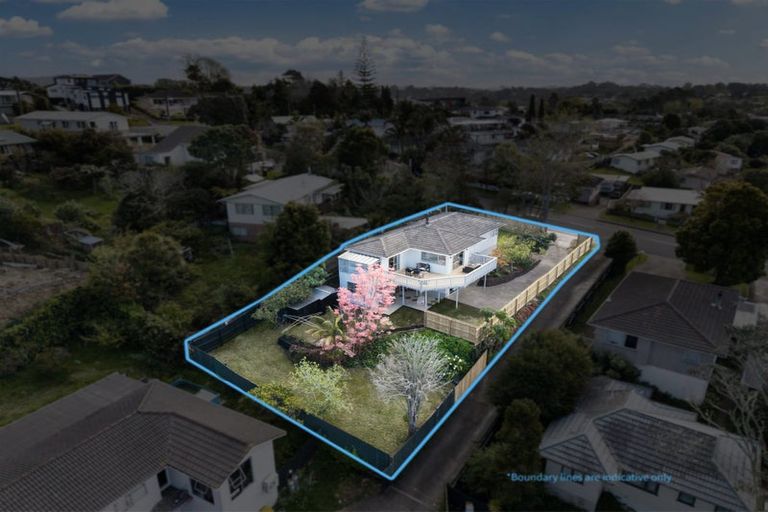 Photo of property in 5 Gallony Avenue, Massey, Auckland, 0614