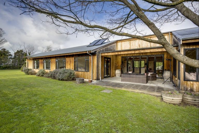 Photo of property in 260 Havelock Road, Akina, Hastings, 4122