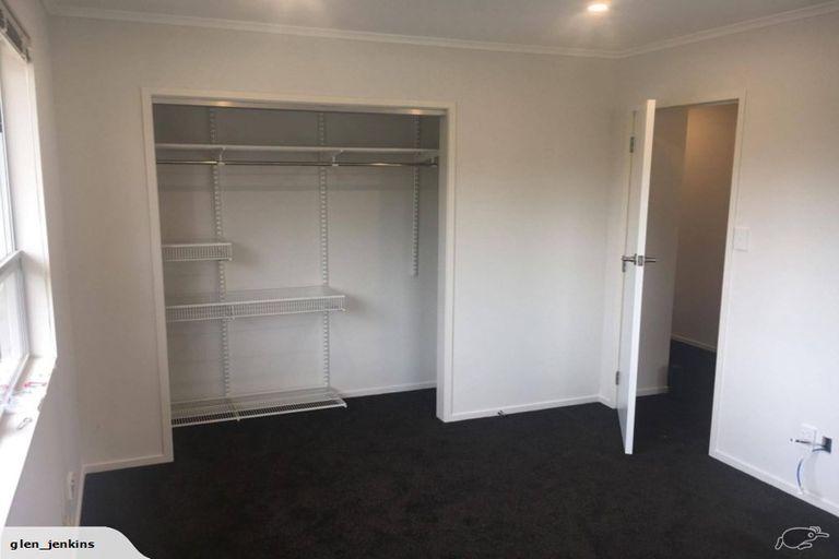 Photo of property in 11 Henry Curd Terrace, Pukekohe, 2120