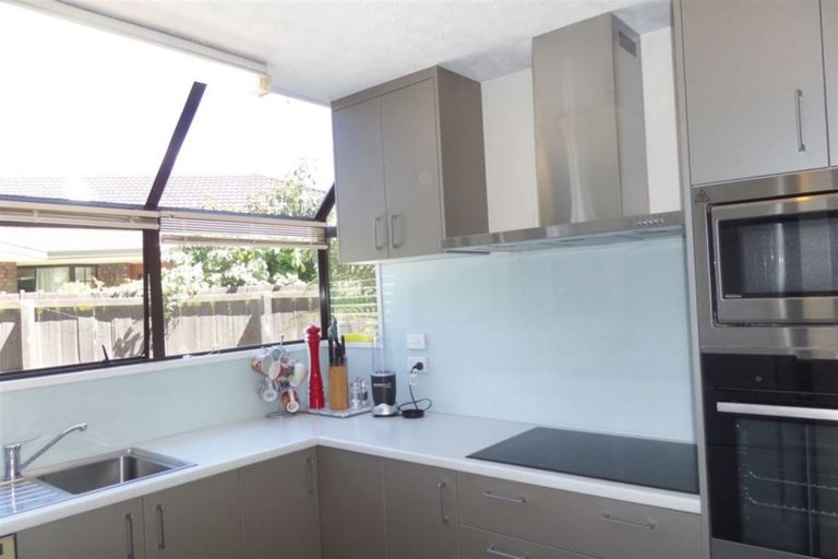 Photo of property in 1/35 Solway Avenue, Ilam, Christchurch, 8041