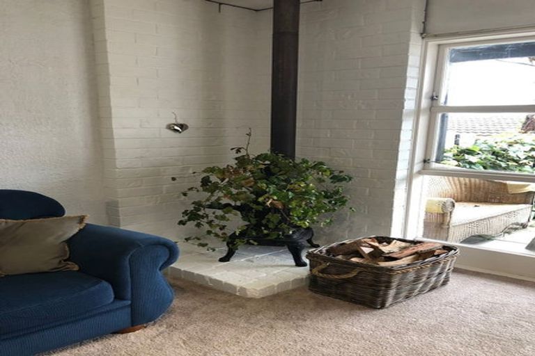 Photo of property in 2/36 Koromiko Street, New Lynn, Auckland, 0600