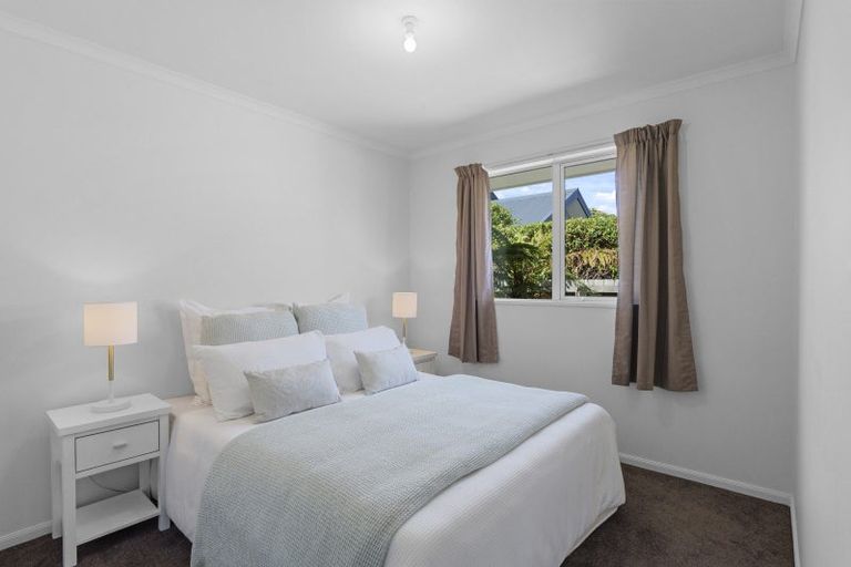 Photo of property in 74 Wilsons Road, Saint Martins, Christchurch, 8022