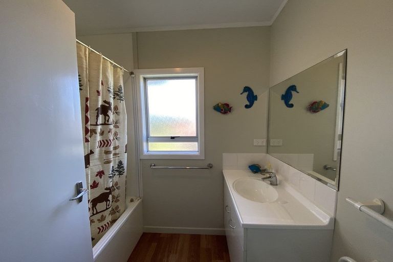 Photo of property in 8 Tainui Street, Mokau, 4376