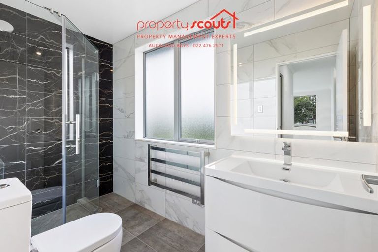 Photo of property in 103 Beach Haven Road, Beach Haven, Auckland, 0626