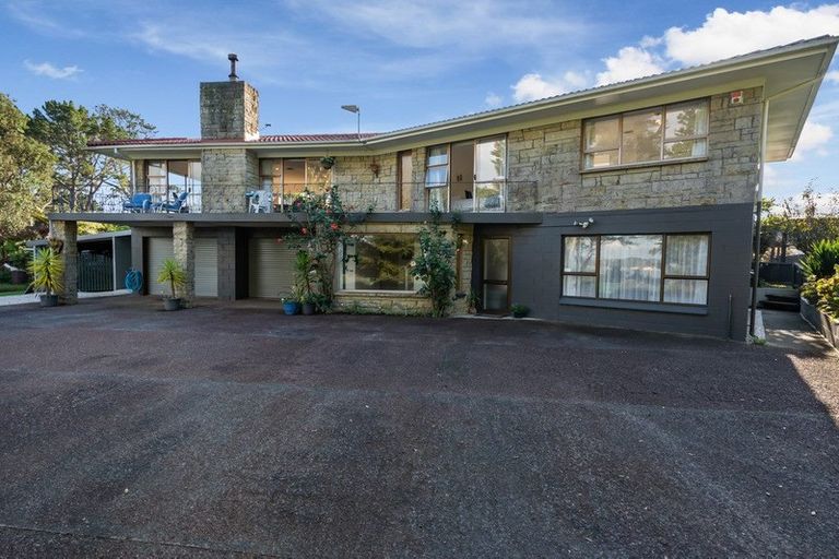 Photo of property in 1 Cliff Lane, Glenbrook, Waiuku, 2681