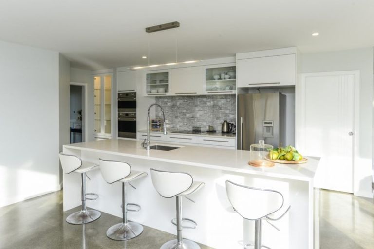 Photo of property in 33 Aparima Place, Awatoto, Napier, 4110