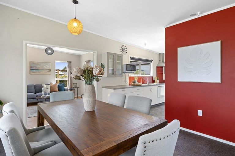 Photo of property in 6 Mace Street, Waitara, 4320