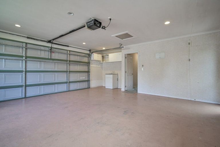 Photo of property in 17 Amanda Place, Mayfair, Hastings, 4122