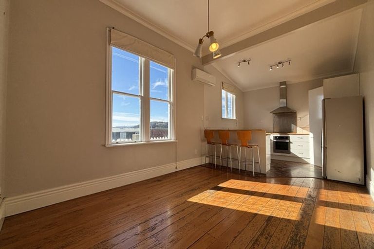 Photo of property in 377 Adelaide Road, Newtown, Wellington, 6021