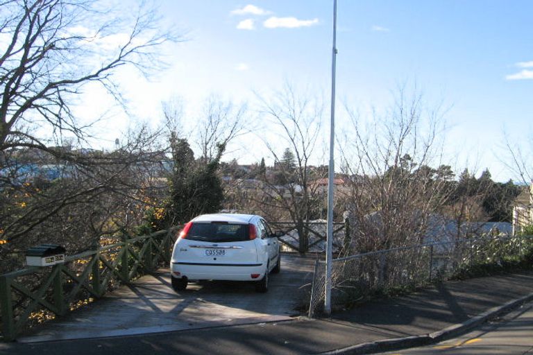 Photo of property in 25 Fitzroy Road, Bluff Hill, Napier, 4110