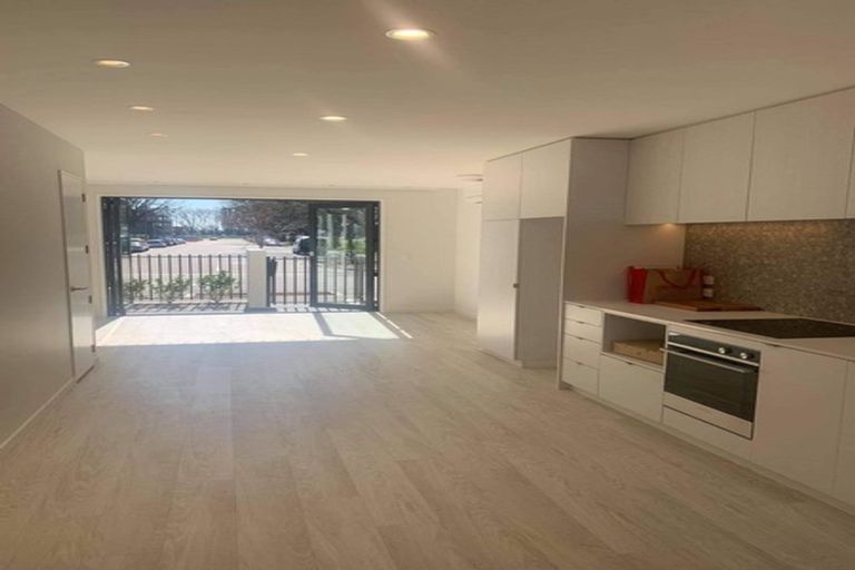 Photo of property in 6/214 Hereford Street, Christchurch Central, Christchurch, 8011