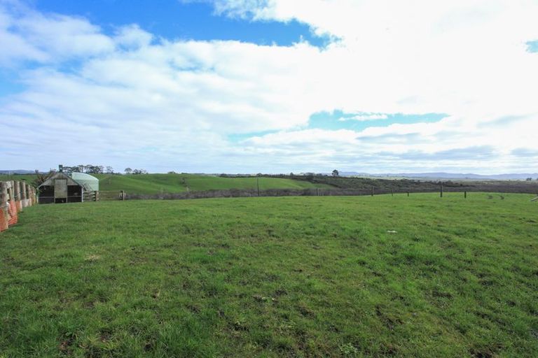 Photo of property in 437 Island Block Road, Island Block, Te Kauwhata, 3782