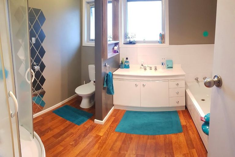 Photo of property in 11 Erika Place, Fairview Downs, Hamilton, 3214