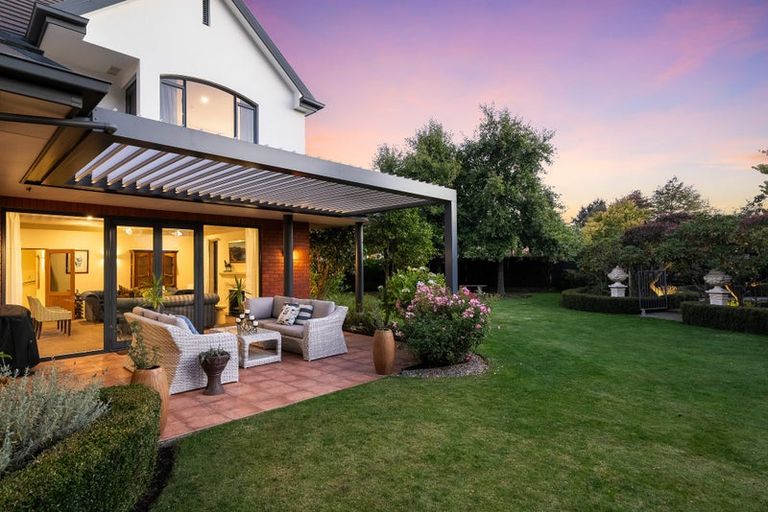 Photo of property in 14 Regent's Park Drive, Casebrook, Christchurch, 8051