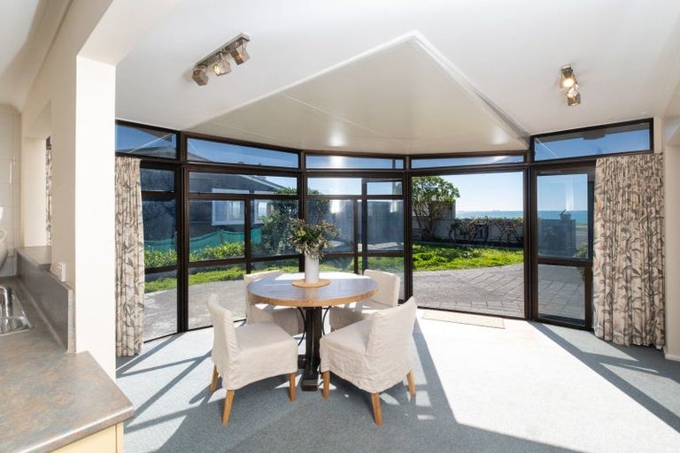 Photo of property in 71 The Esplanade, Westshore, Napier, 4110