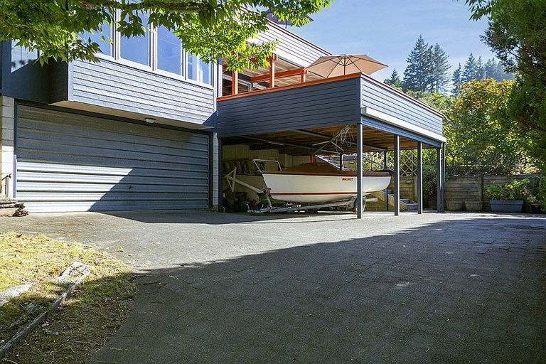 Photo of property in 16 Brunette Drive, Acacia Bay, Taupo, 3330