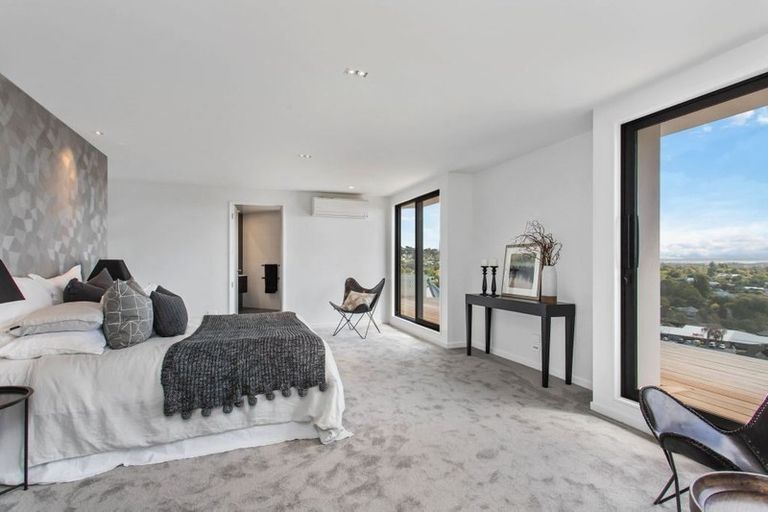 Photo of property in 15 Woodlau Rise, Huntsbury, Christchurch, 8022